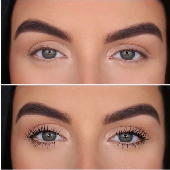 Iconic London Triple Threat Mascara in color Black - Picture 3 of 7